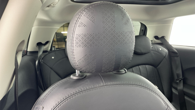 MINI Hatchback 1.5 Cooper Exclusive II 3dr [Comfort Pack] Petrol Hatchback